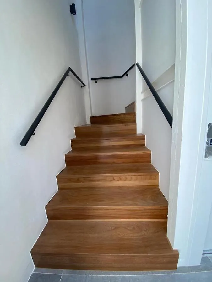 Oma Cadiz Apartments