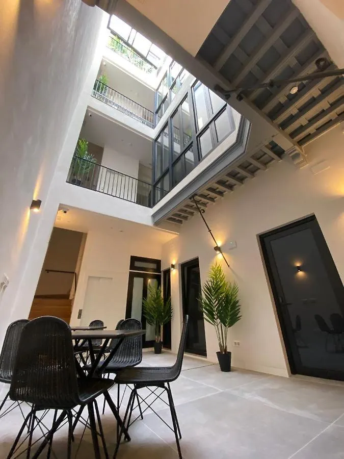 Oma Cadiz Apartments